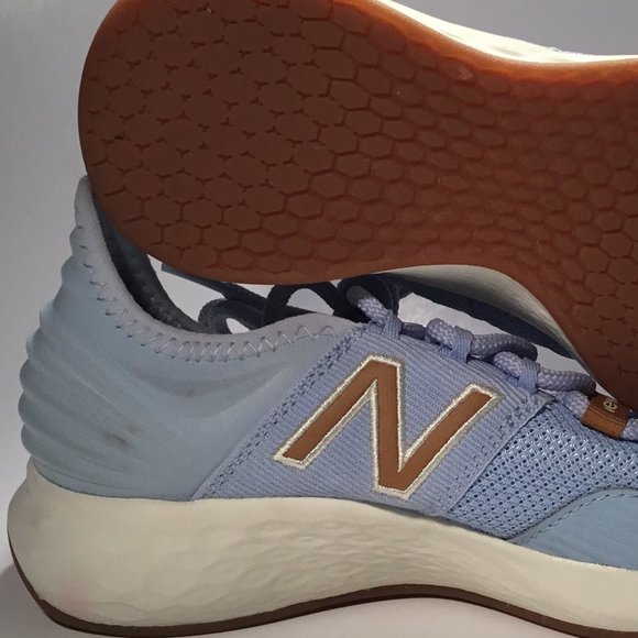 New Balance Sneaker Shoe - Picture 9 of 10